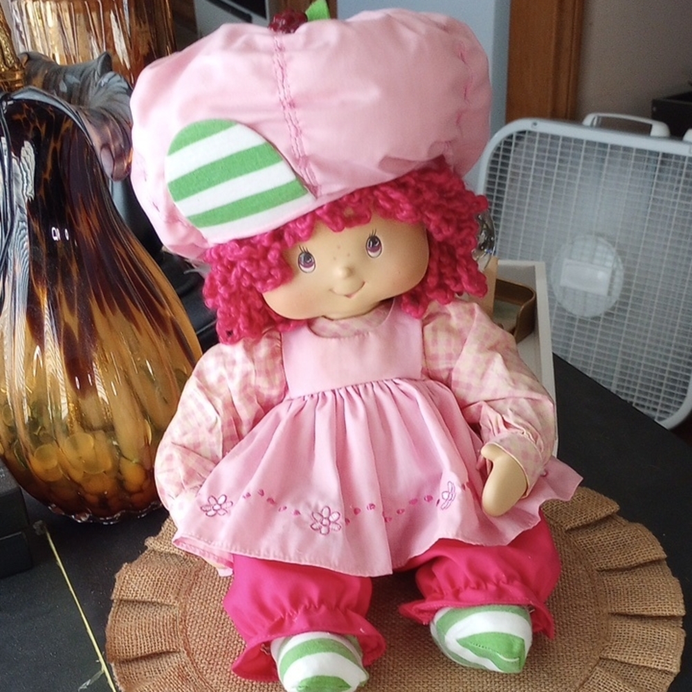 MARIE OSMOND PORCELAIN RASPBERRY TART COLLECTIBLE